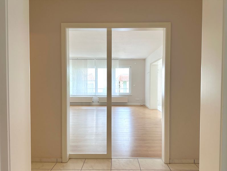 GROßZÜGIG, STILVOLL, ELEGANT - 3,5 Zimmer-Wohnung mit Balkon & EBK in Offenthal